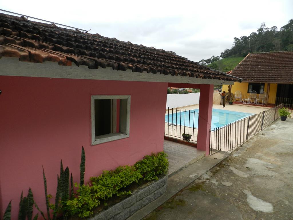 Pousada Hospedaria Santa Clara Santa Rita de Jacutinga Esterno foto